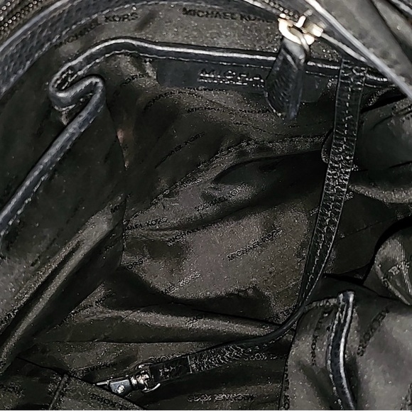 Michael Kors handbag. Soft pebble leather with silver hardware Large MK logos - Picture 6 of 10